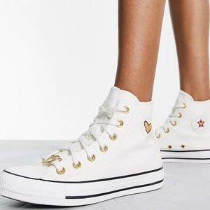 Converse Chuck Taylor All Star heart embroidery sneakers in white 8.5